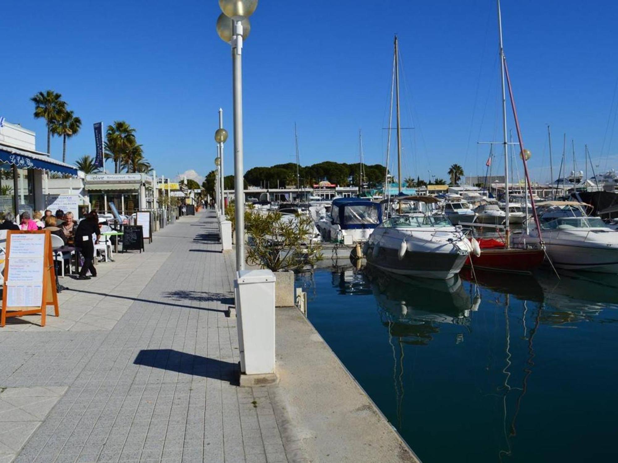 Studio Agreable Avec Loggia, Garage Et Plage A Proximite - 2 Couchages, Golfe-Juan - Fr-1-252-62 Exterior photo